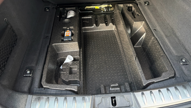 Jaguar F-Pace 2.0 D200 R-Dynamic HSE Black 5dr Auto AWD Diesel Estate